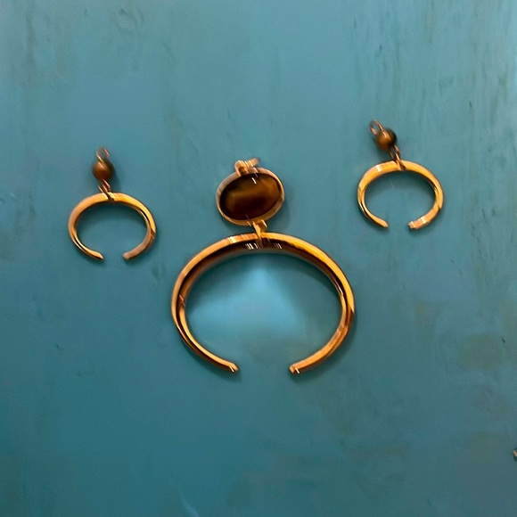 Earrings and pendant tiger eye stone. Will work with any chain - Picture 1 of 1